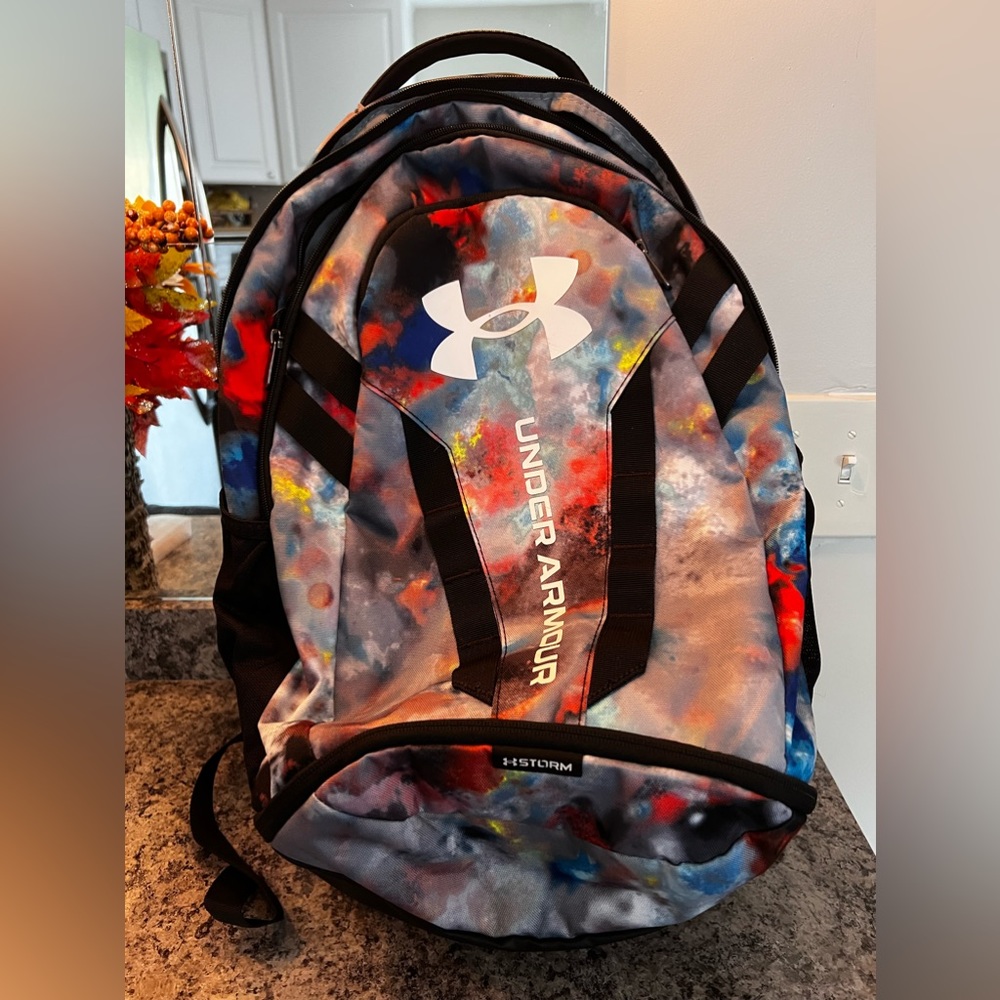 Under Armour Hustle 5.0 Backpack NWOT perfect condition